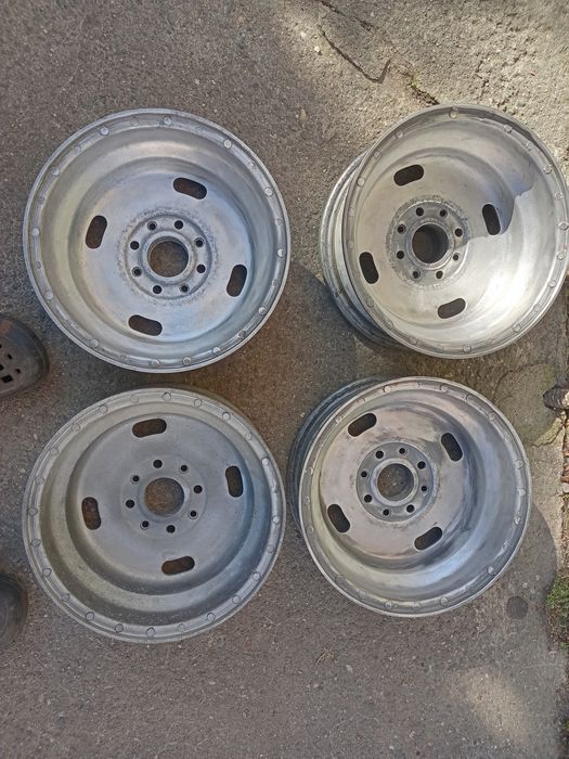 Sprzedam felgi aluminiowe do fiata 126p  orginalne