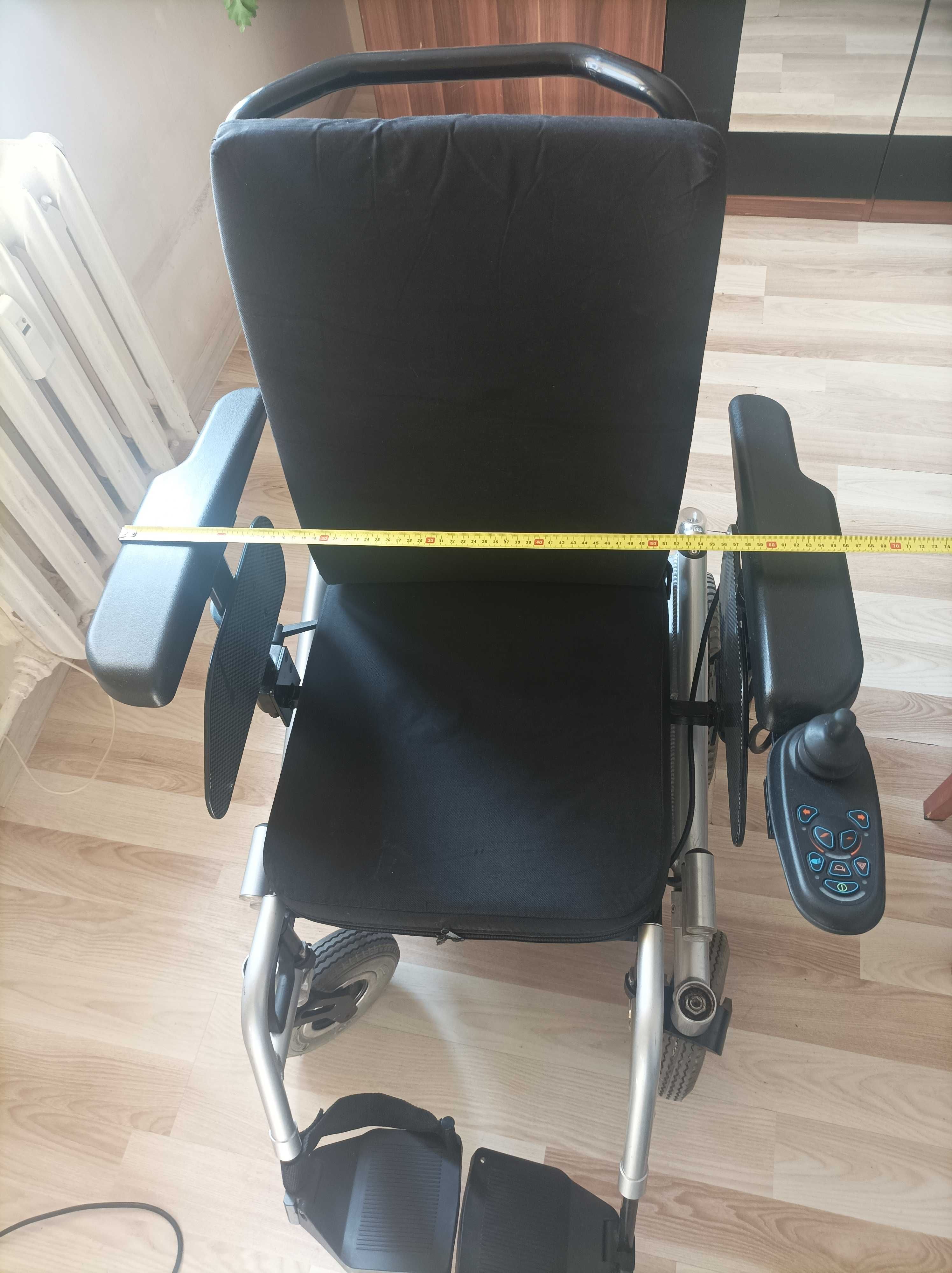 Wózek inwalidzki elektryczny Model PCBL 1600