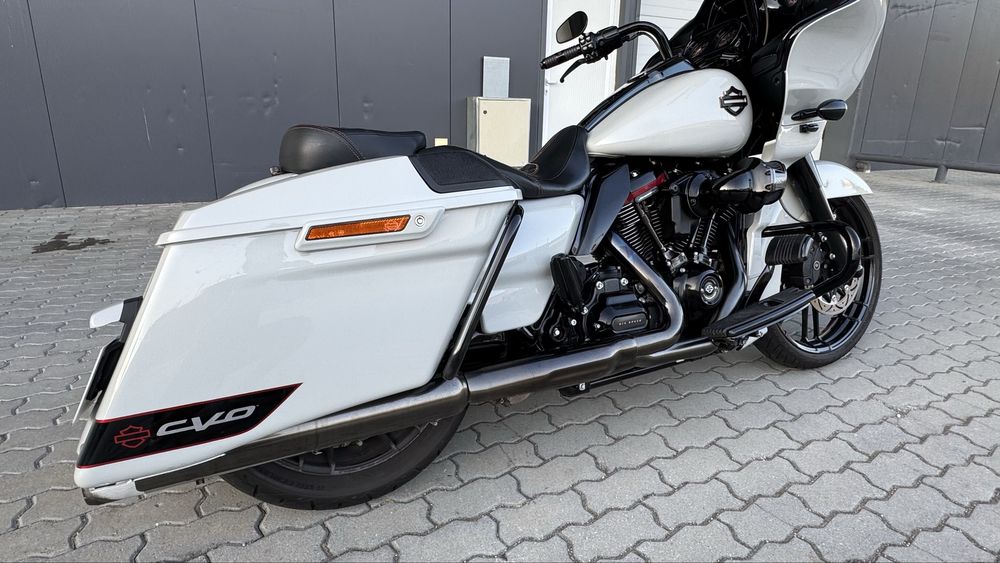 Harley davidson road glide cvo