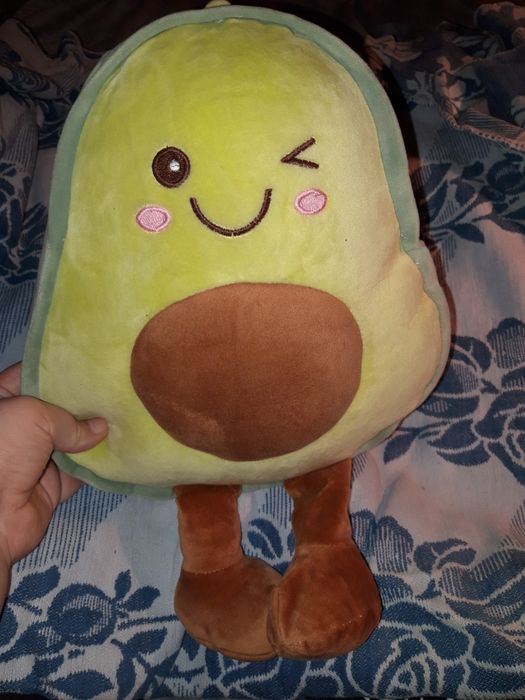 Детская мягкая игрушка авокадо подушка в машину
