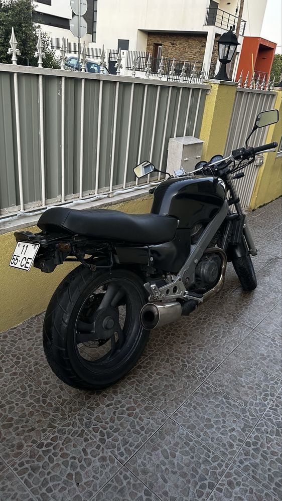 Honda NTV 650 Naked