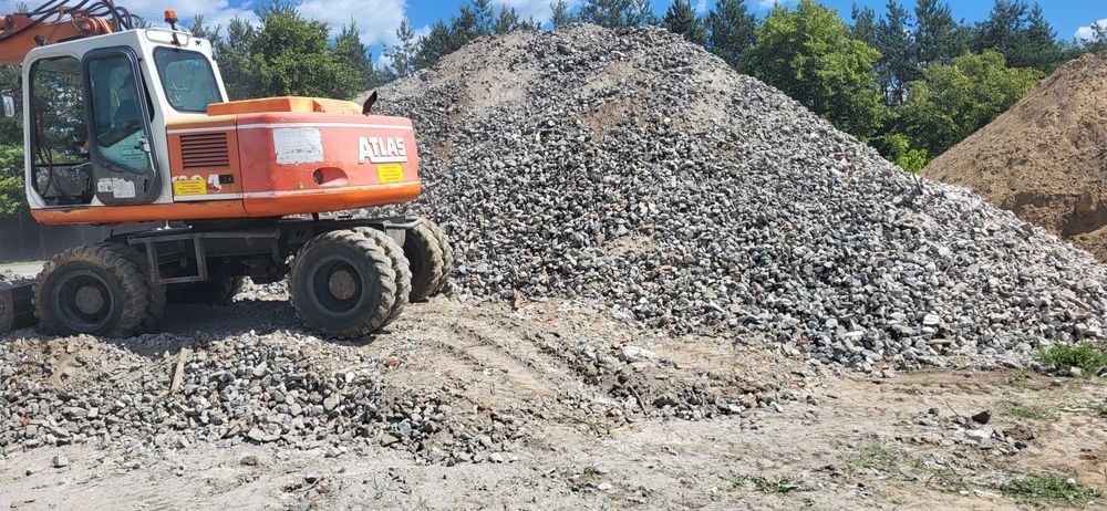 Budowa dróg dojazdowych niwelacje terenu ,żwir ,piasek ,ziemia, gruz