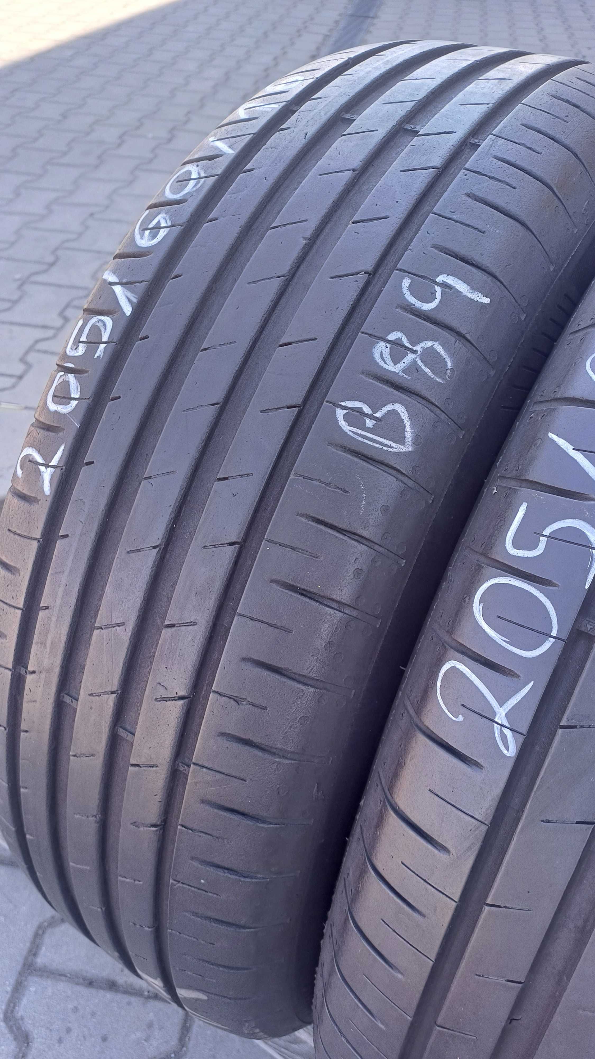 205/60/16 Goodyear Efficient Grip Performance 92V