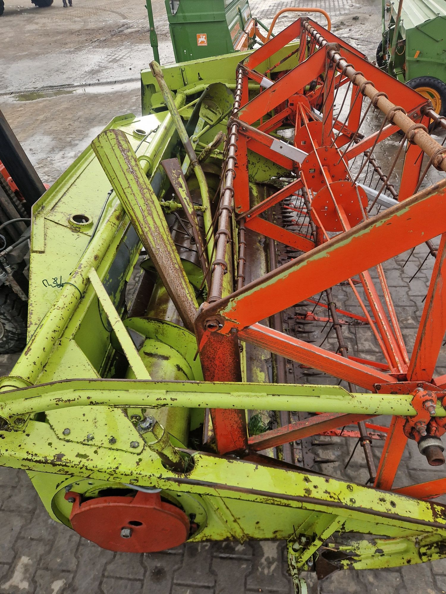 Kombajn zbożowy Claas Mercator 70 z Niemiec