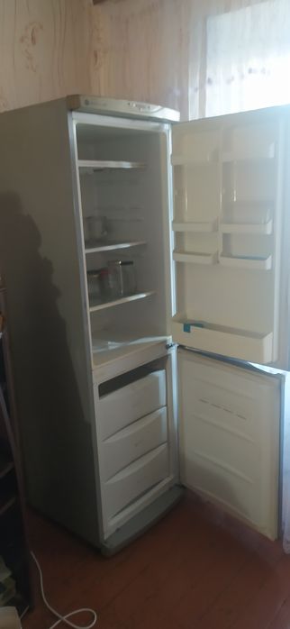 Двухкамерный холодильник LG