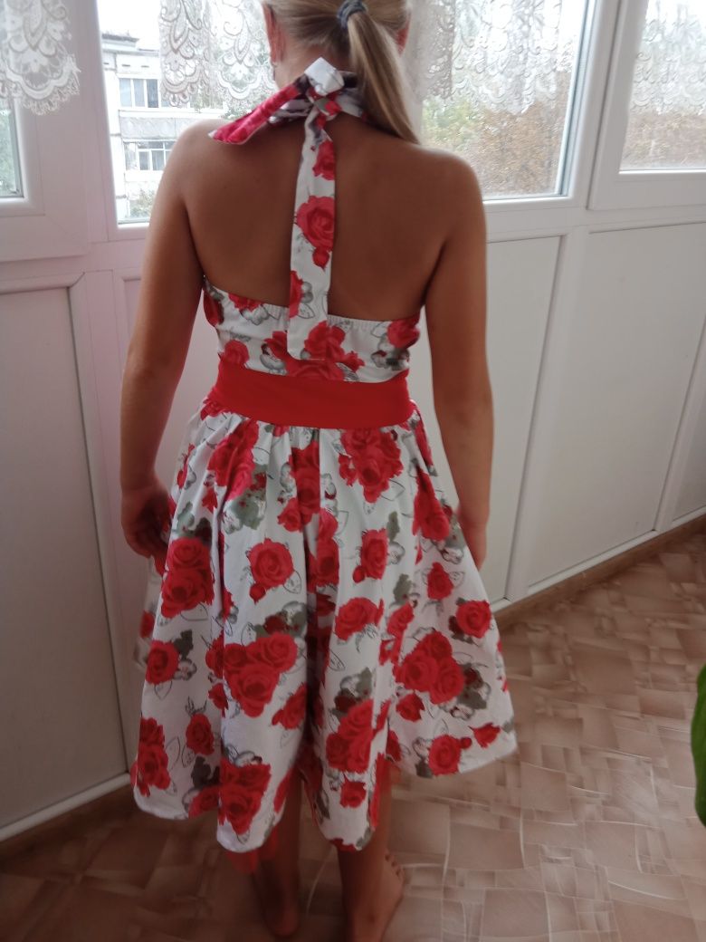 Нарядное платье для девочки на рост 150 см, размер xs, на подростка