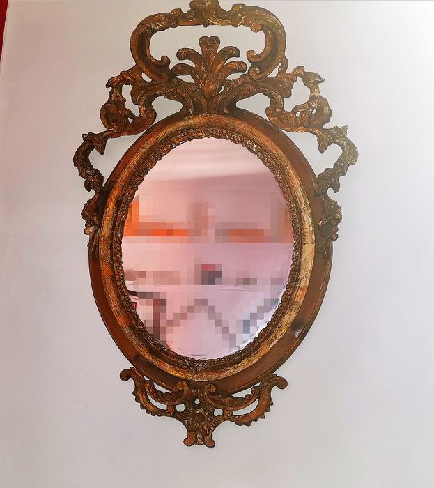 Espelho talha dourada cimalha e base vazada