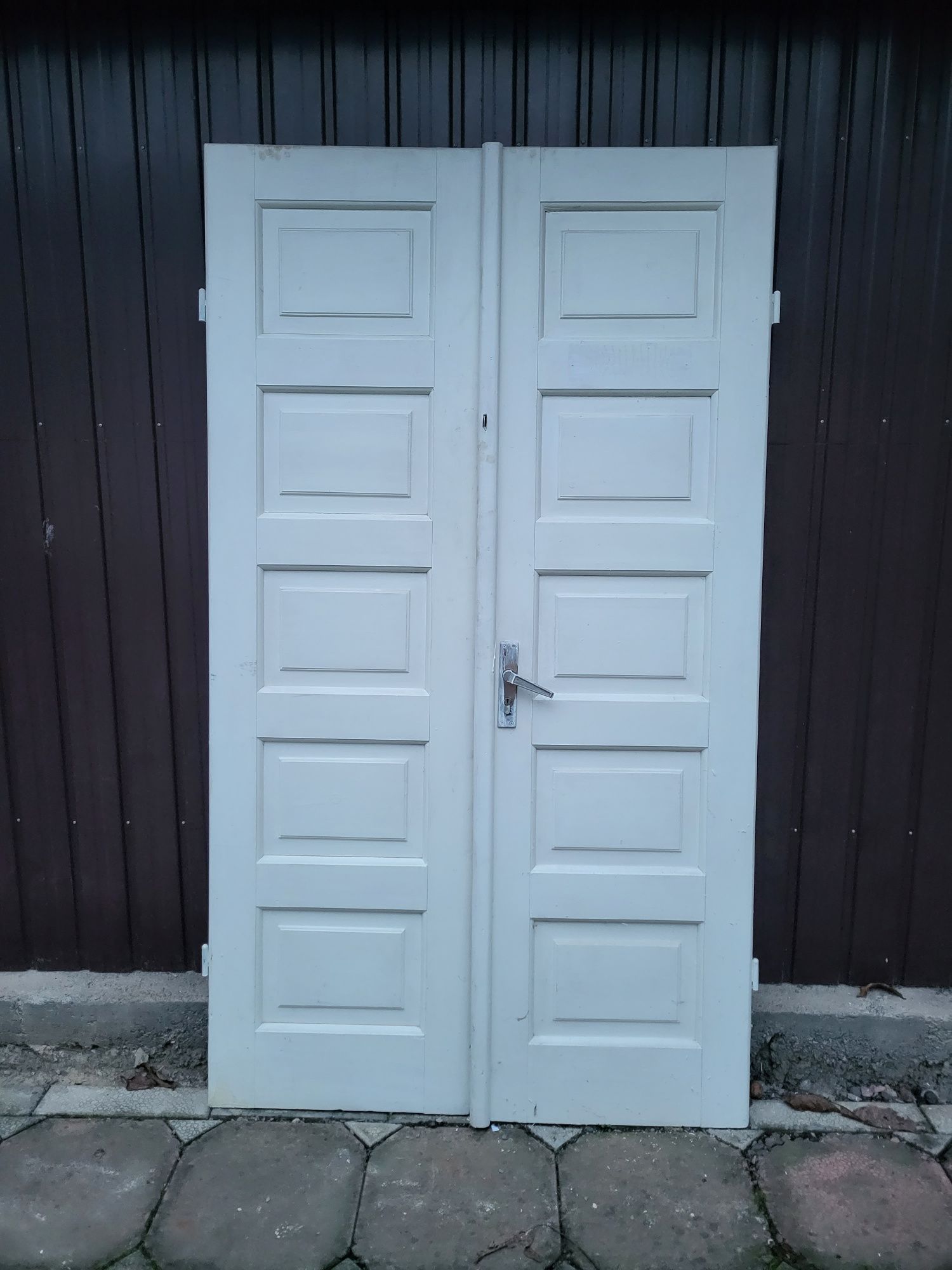 Двері дерев'яні фарбовані без коробки 1,16 х 2.02