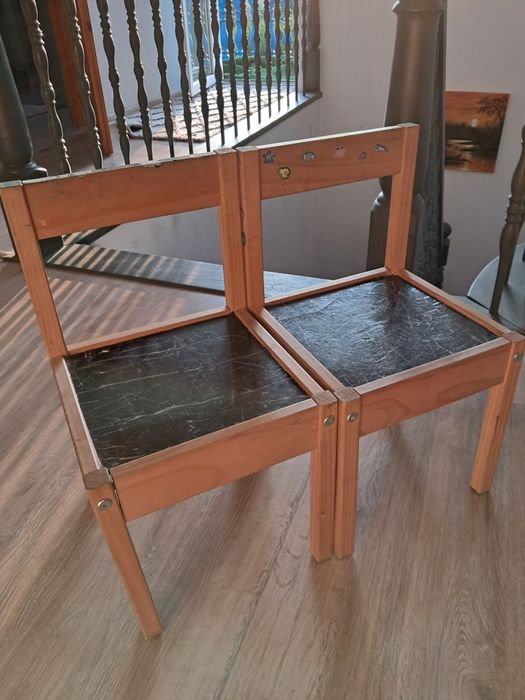 Dwa krzesełka Ikea