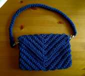 Granatowa kopertówka na szydełku torebka kopertowa handmade z paskiem