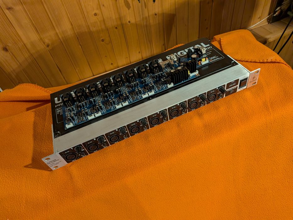 Behringer ADA 8000 - uszkodzony