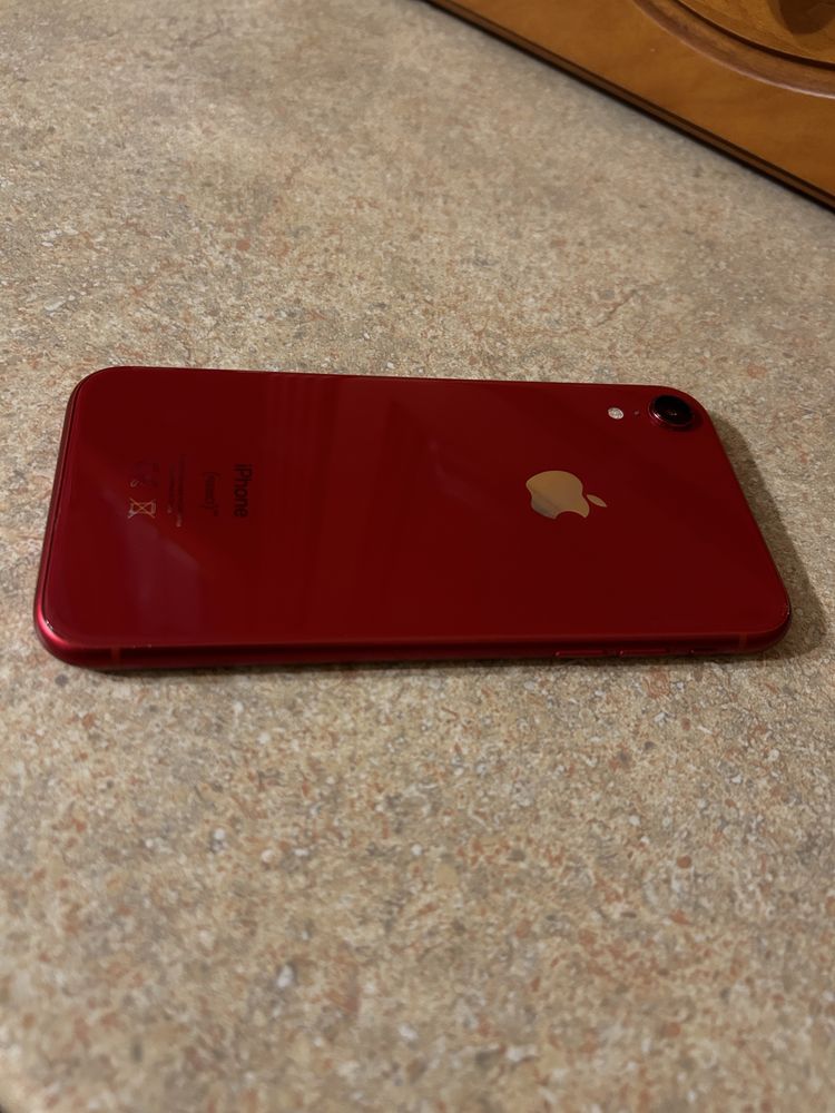 Iphone XR czerwony 64 GB stan idealny