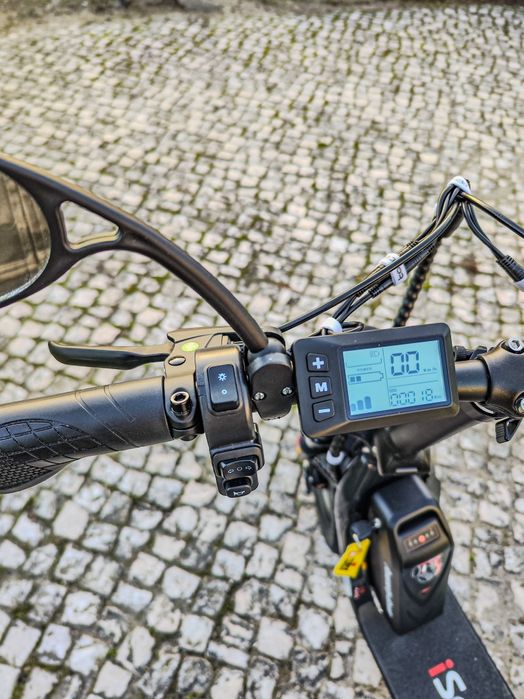 iScooter F7 Elétrica – Potência, Conforto e Autonomia