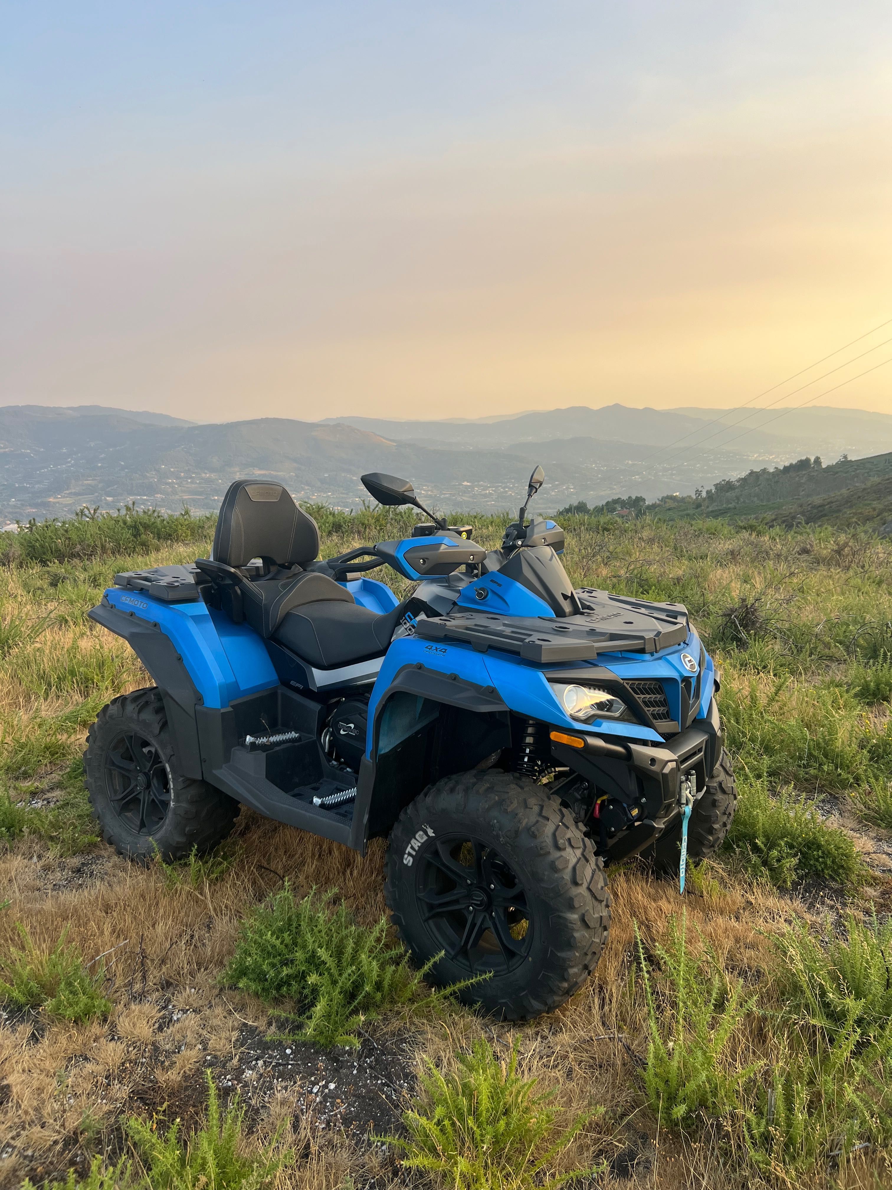 Moto 4 cfmoto 1000