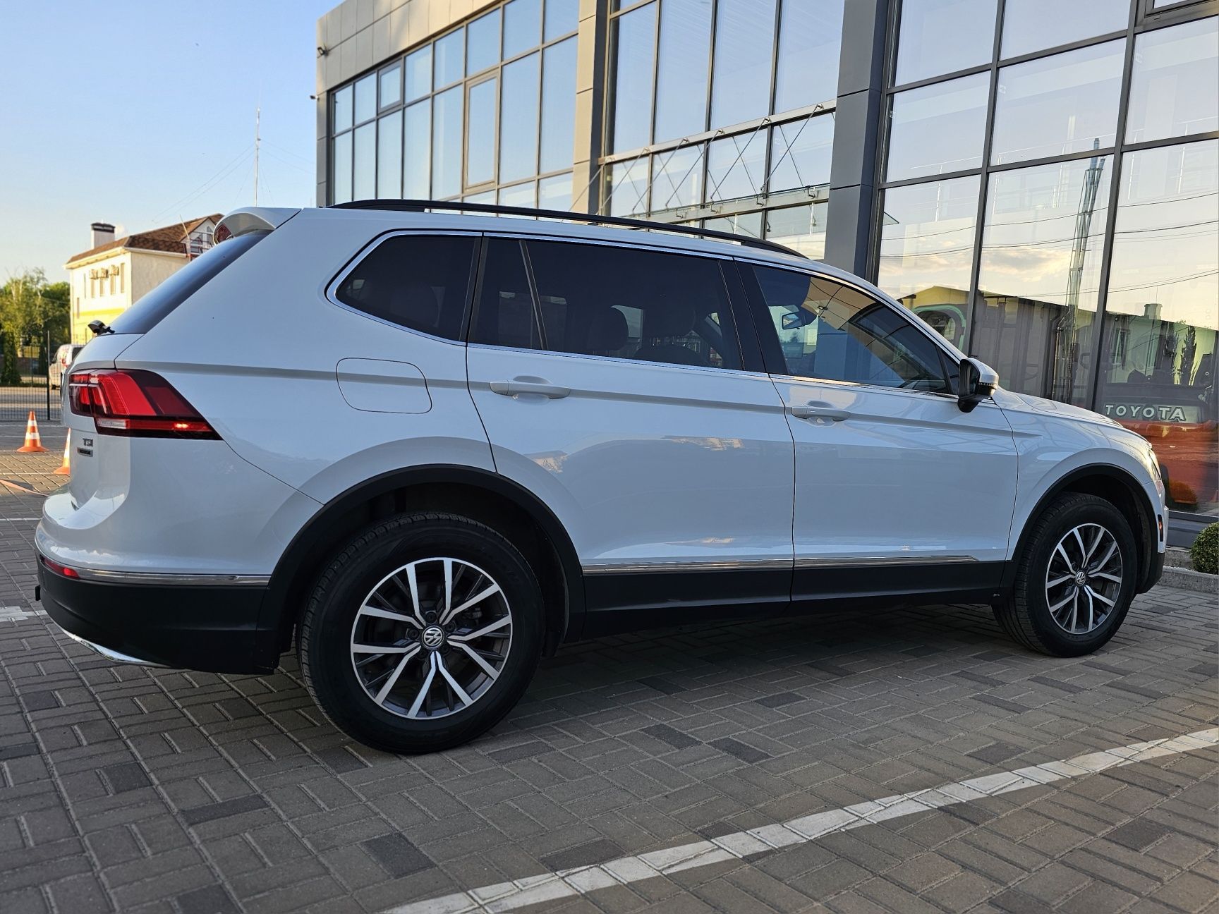 Volkswagen Tiguan 4WD