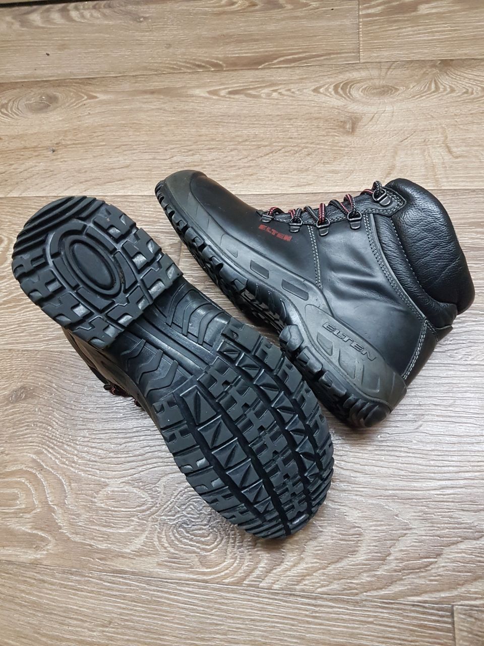 Рабочие кожанные ботинки,р.44-43