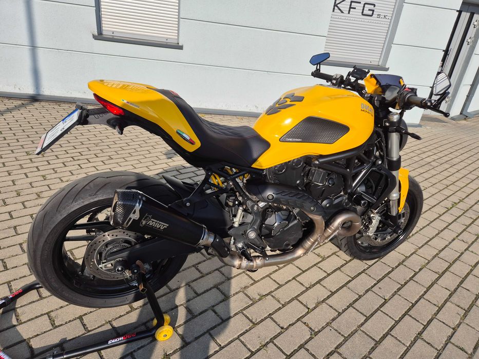 Ducati Monster 821, Salon Polska