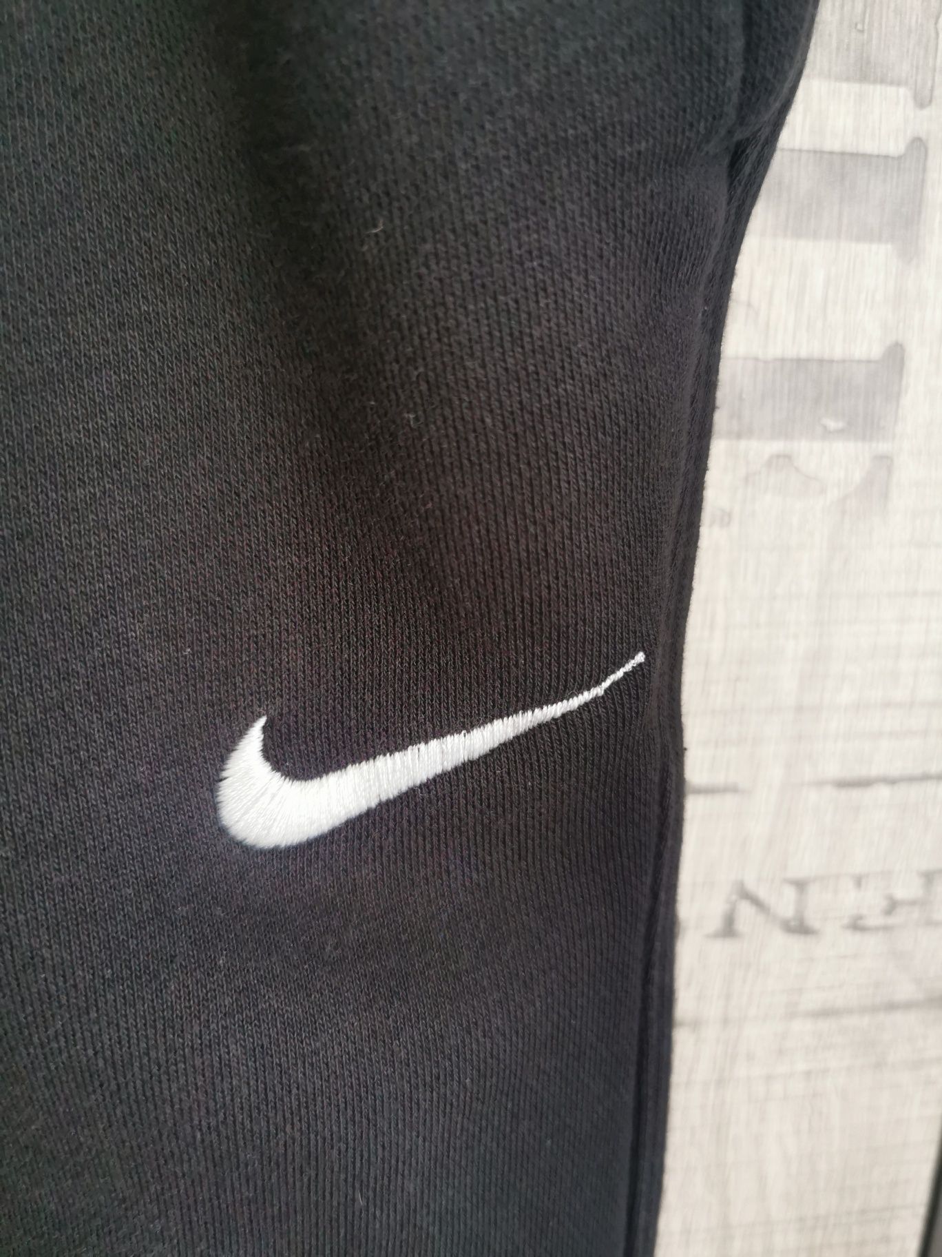 Czarne męskie spodnie dresowe Nike S