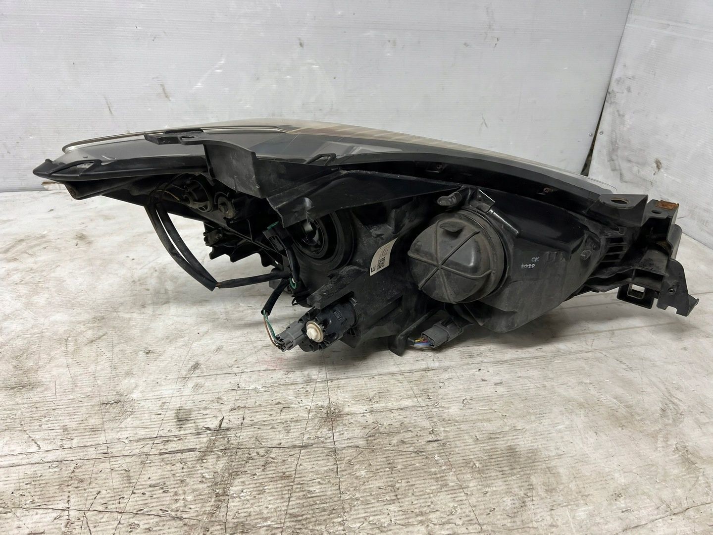MAZDA CX-5 1 I PRZED LIFT 12-14 KD7751040D LAMPA LEWA PRZEDNIA H11 RHD UK