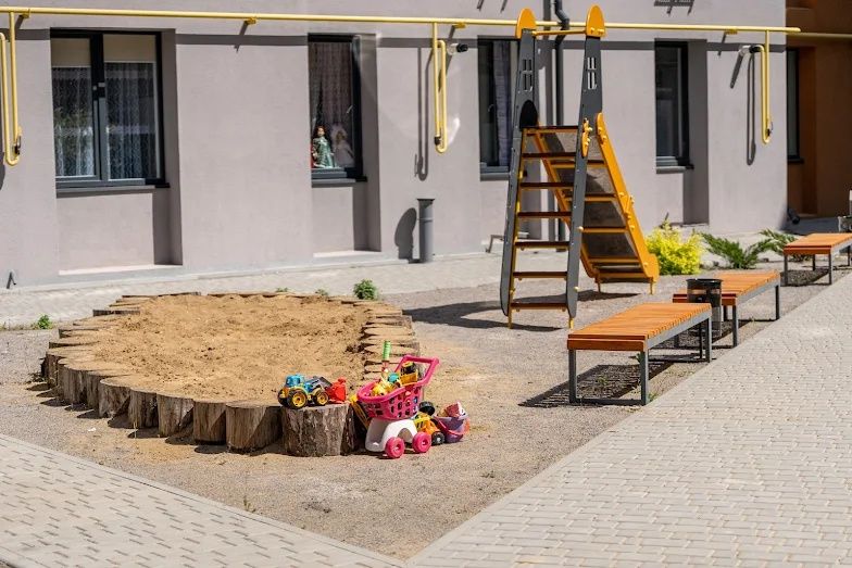 1 комнатная с ремонтом 28,3 м². Срочно.