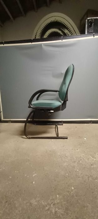 Cadeira para escritório, sala e outros afins