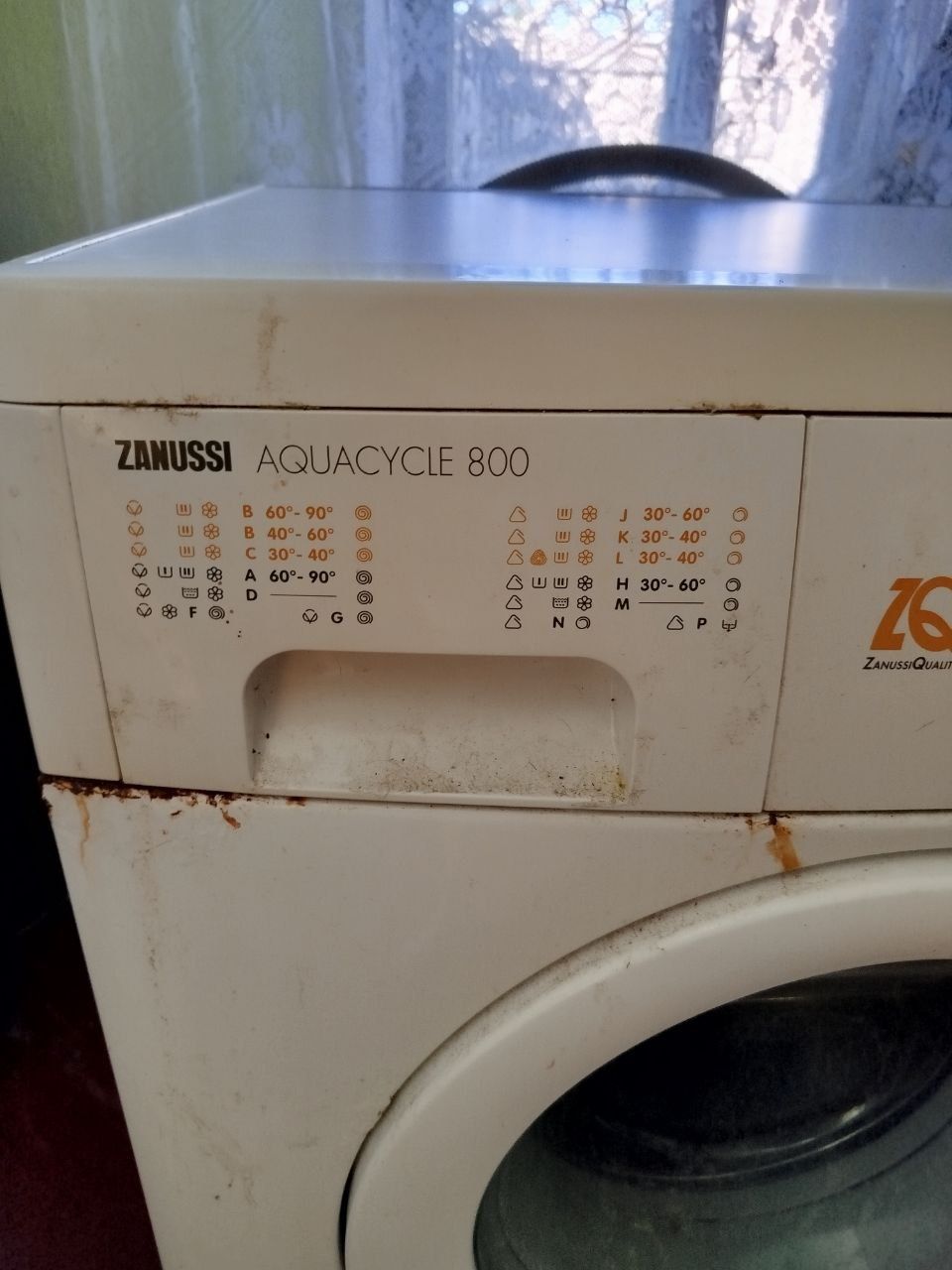Продам стиральную машину Zanussi