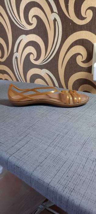 Iconic crocs comfort