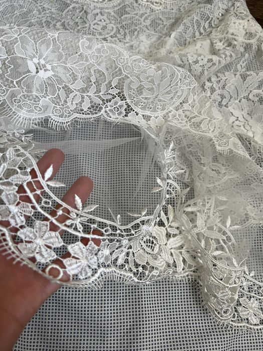 Нарядное платье круживное