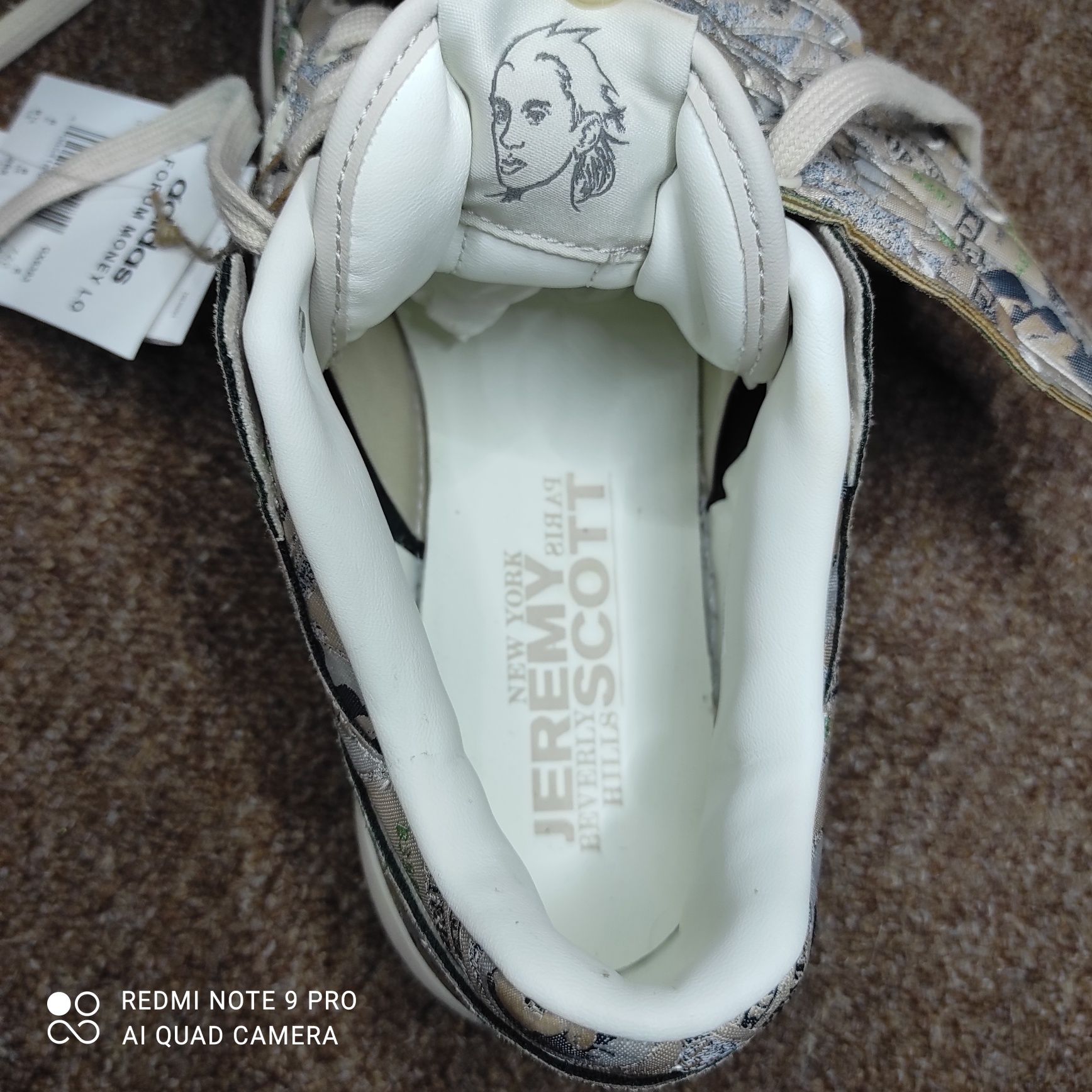 42. кросівки Adidas by Jeremy Scott Forum Low Wings 1.0