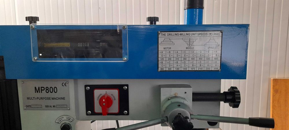 Torno mecânico de 800mm