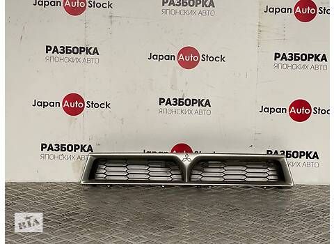 Решітка радіаторна Mitsubishi Galant, рік 1997-2002