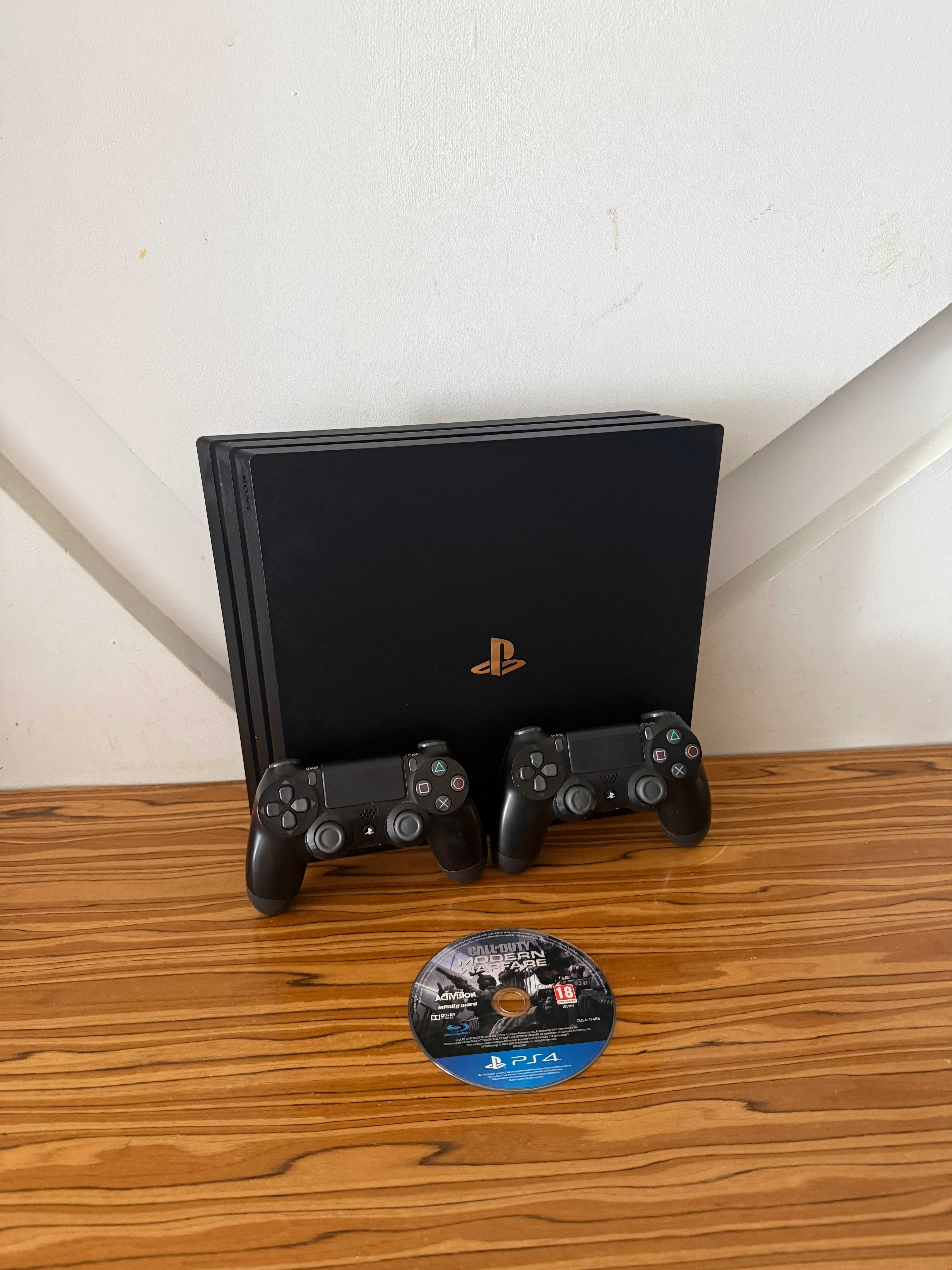 [PS4] Konsola PlayStation 4 Pro 1TB + 2 Pady + Gra Call of Duty MW