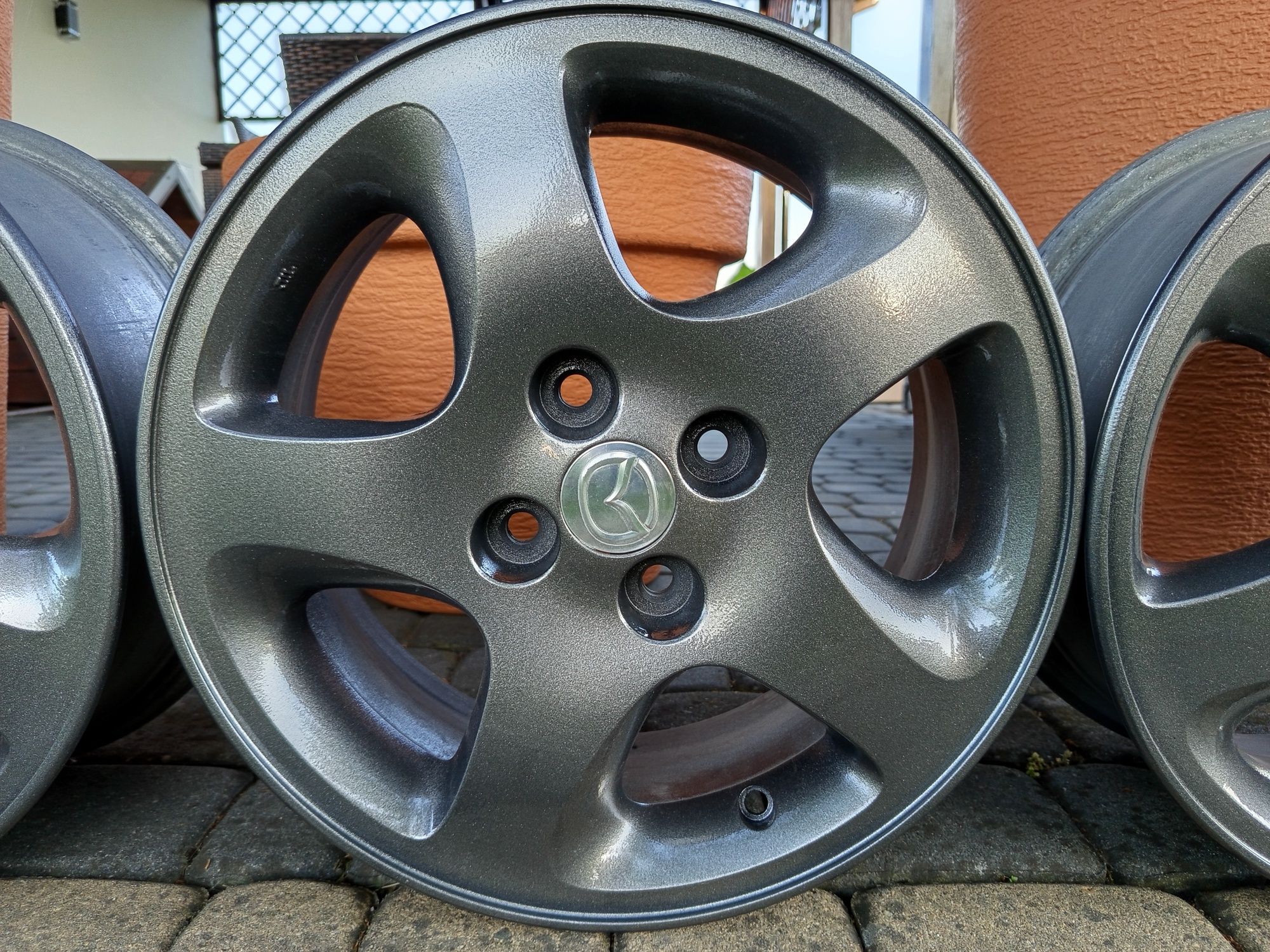 Felgi aluminiowe 15 mazda 2 Suzuki Swift ignis toyota Yaris 4x100