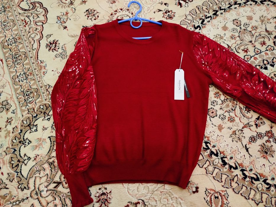 Жіноча нарядна кофтинка