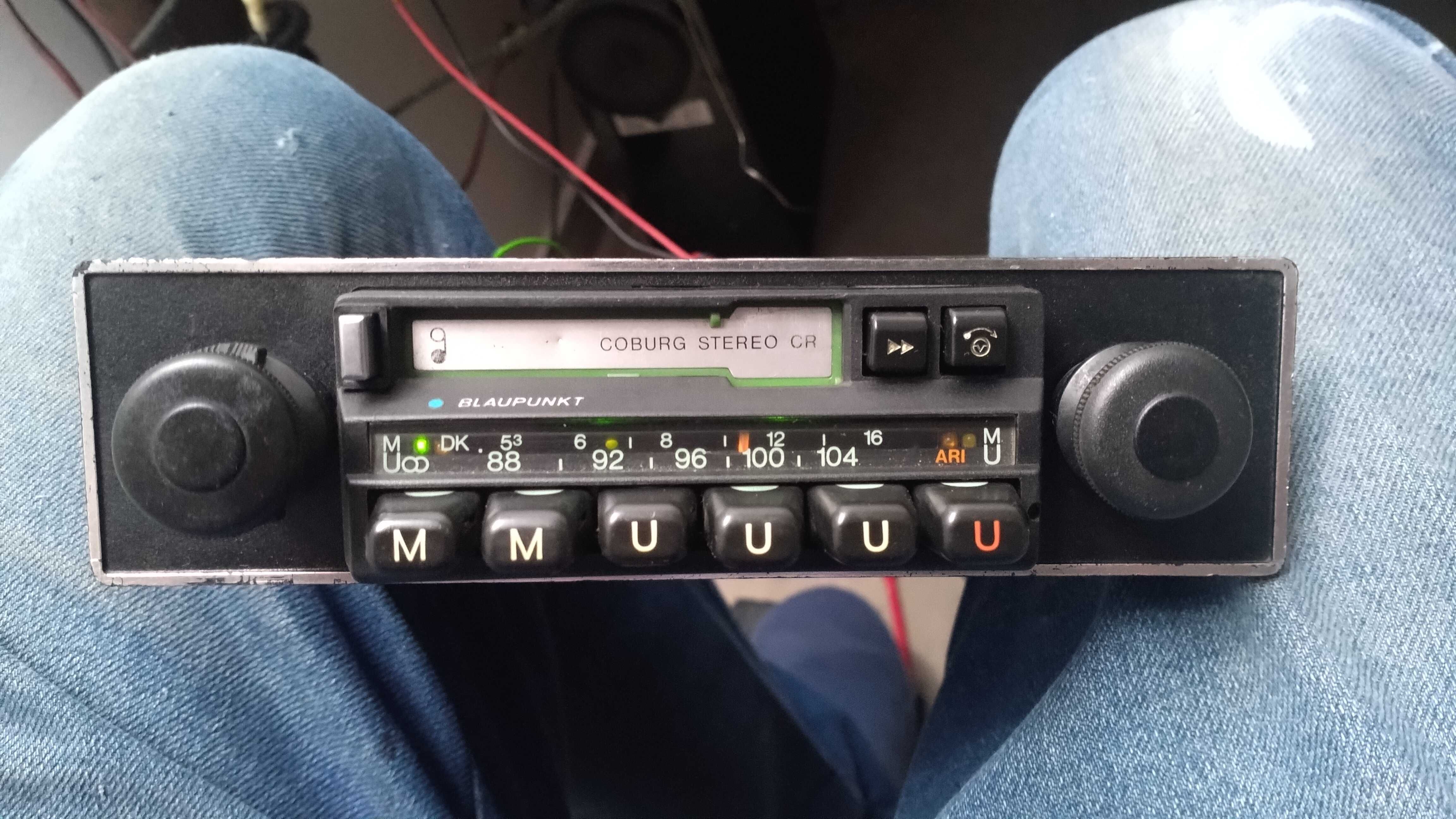 Auto rádios antigos Mercedes e Blaupunkt