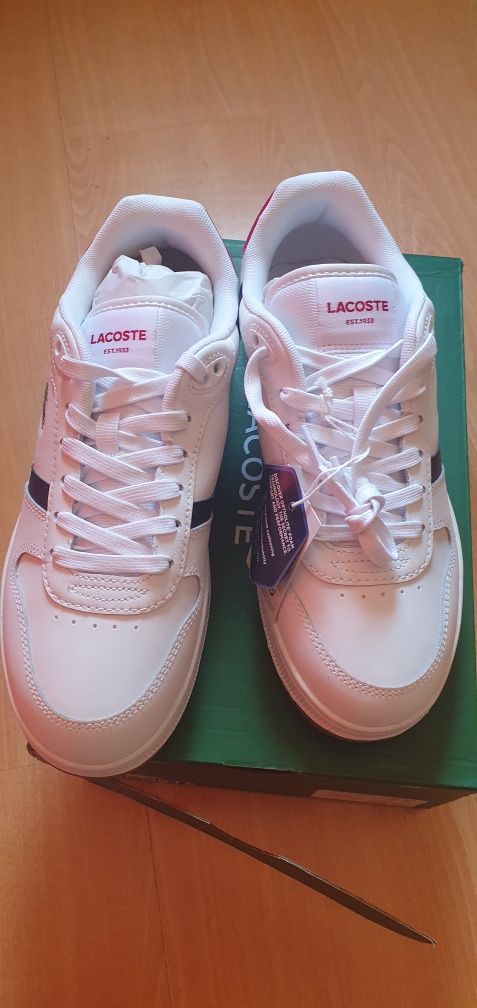 Sapatilhas Lacoste novas