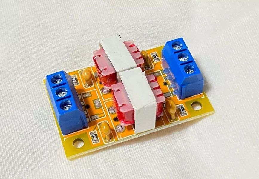 Фильтр устранения помех стерео.звукоизолятор, заземляющая петля.