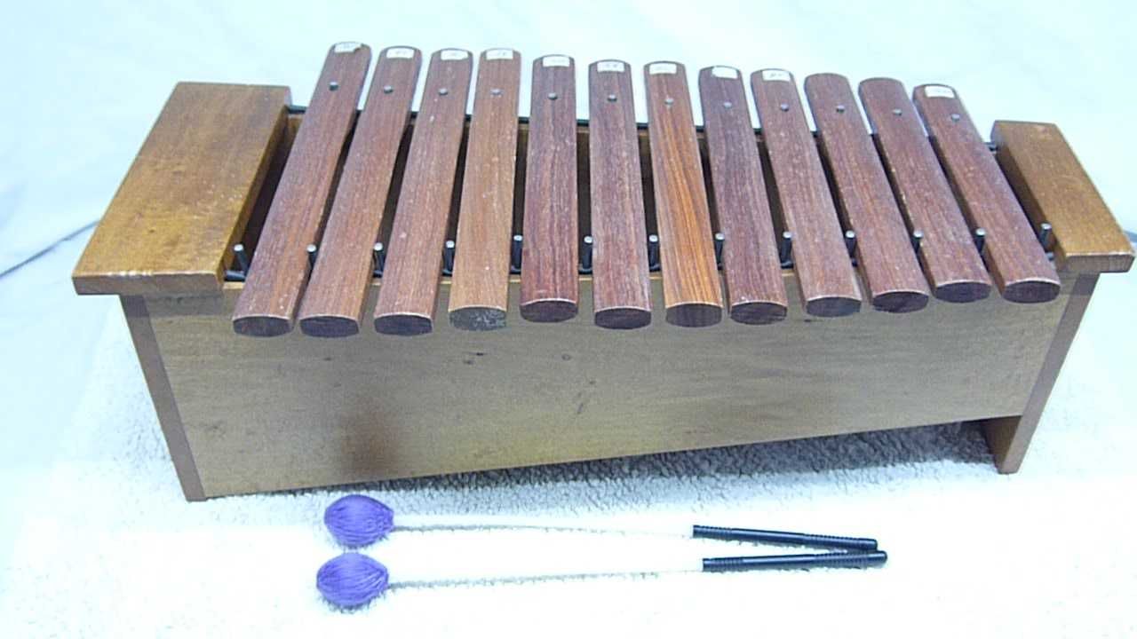 Xilofone com 2 baquetas