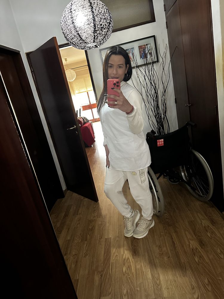 Cuidadora de idosos ou cuidados com a casa