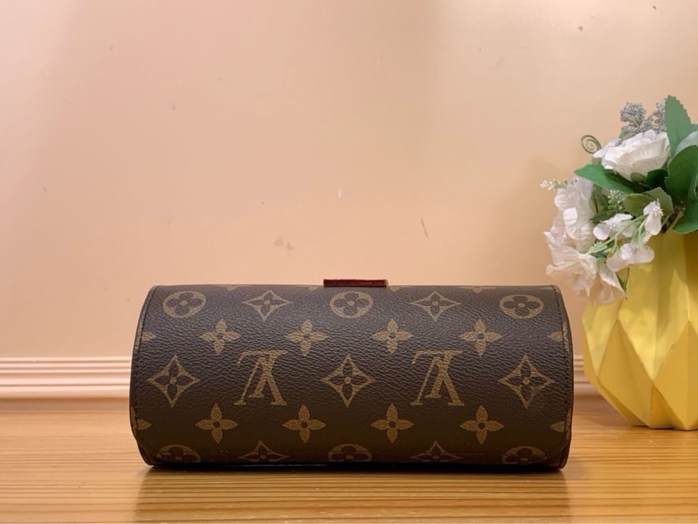 Louis Vuitton Etui Bijoux (шкатулка для украшений)