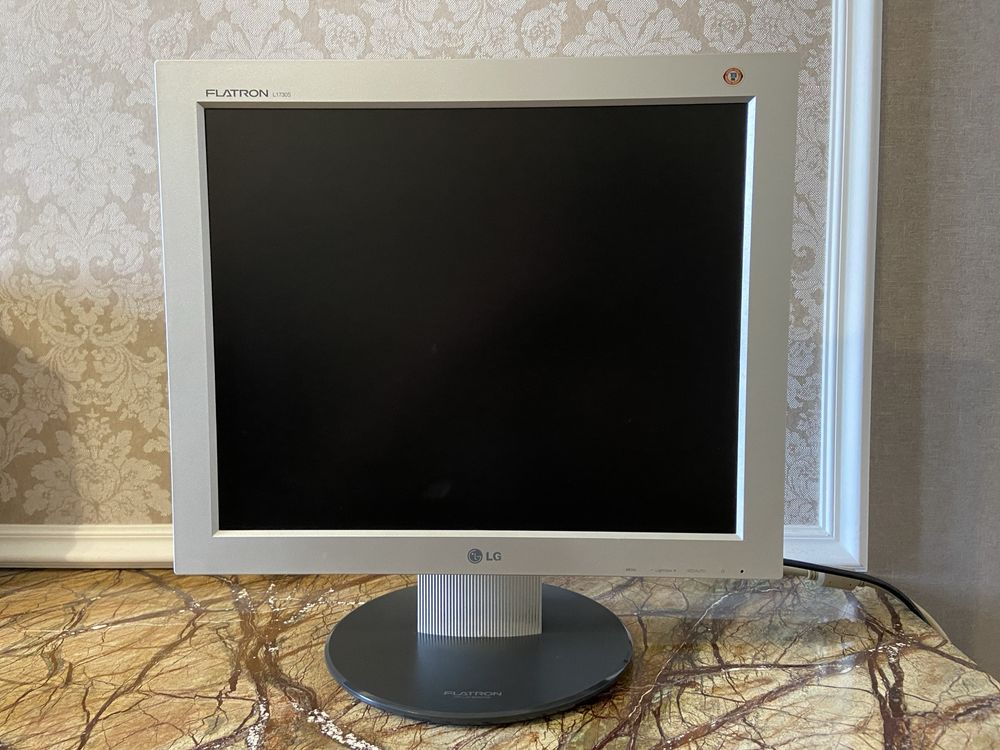 Монітор LG FLATRON L1730S (діагональ 17”)