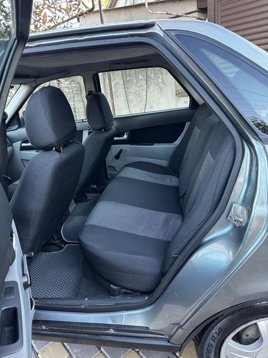 Lada Priora 2011 2170 люкс комплектация