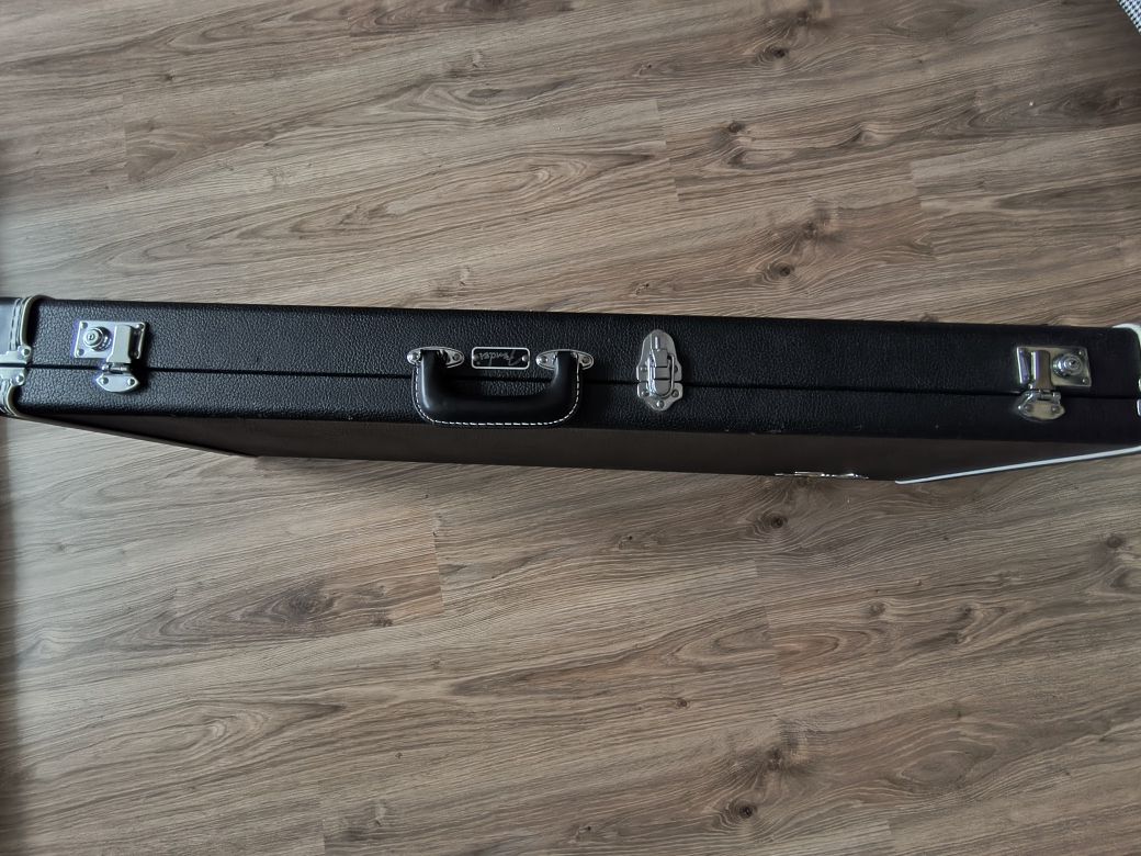 Fender Stratocaster Player + Case + Pasek + Kabel (Fender)