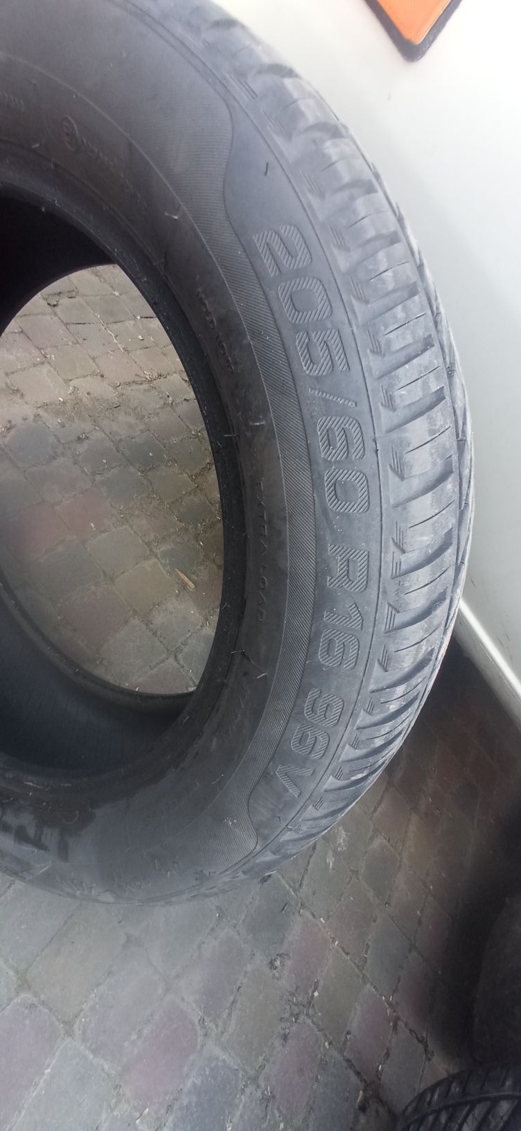 Продам резину пара 205/60 r16 літні