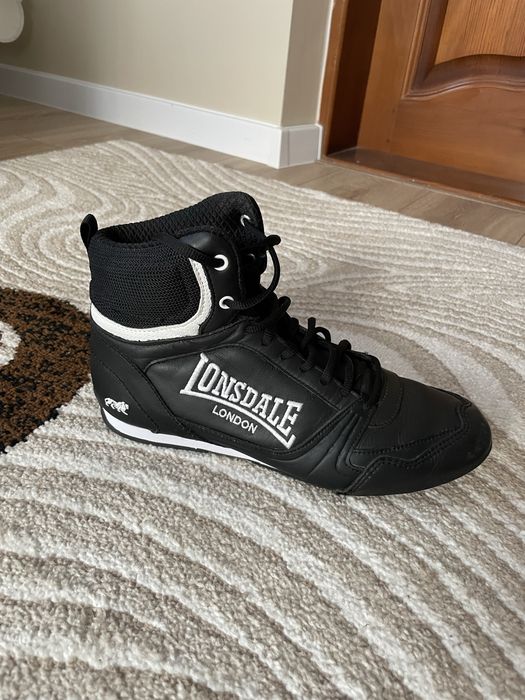 Боксерки Lonsdale 42 і 46 розміри