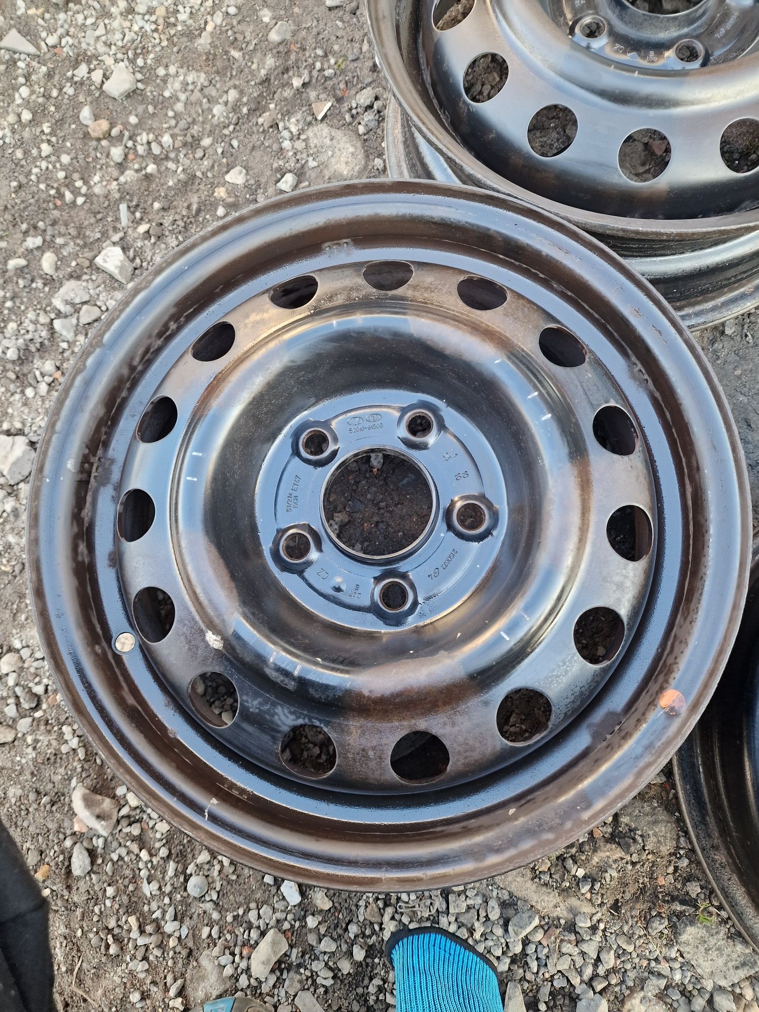 Felgi stalowe 15 5×114.3 Hyundai i20 i30 Santa Fe Kia Ceed Rio Orginał
