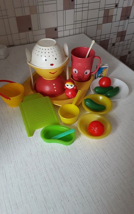 Дитячий iграшковий посуд.