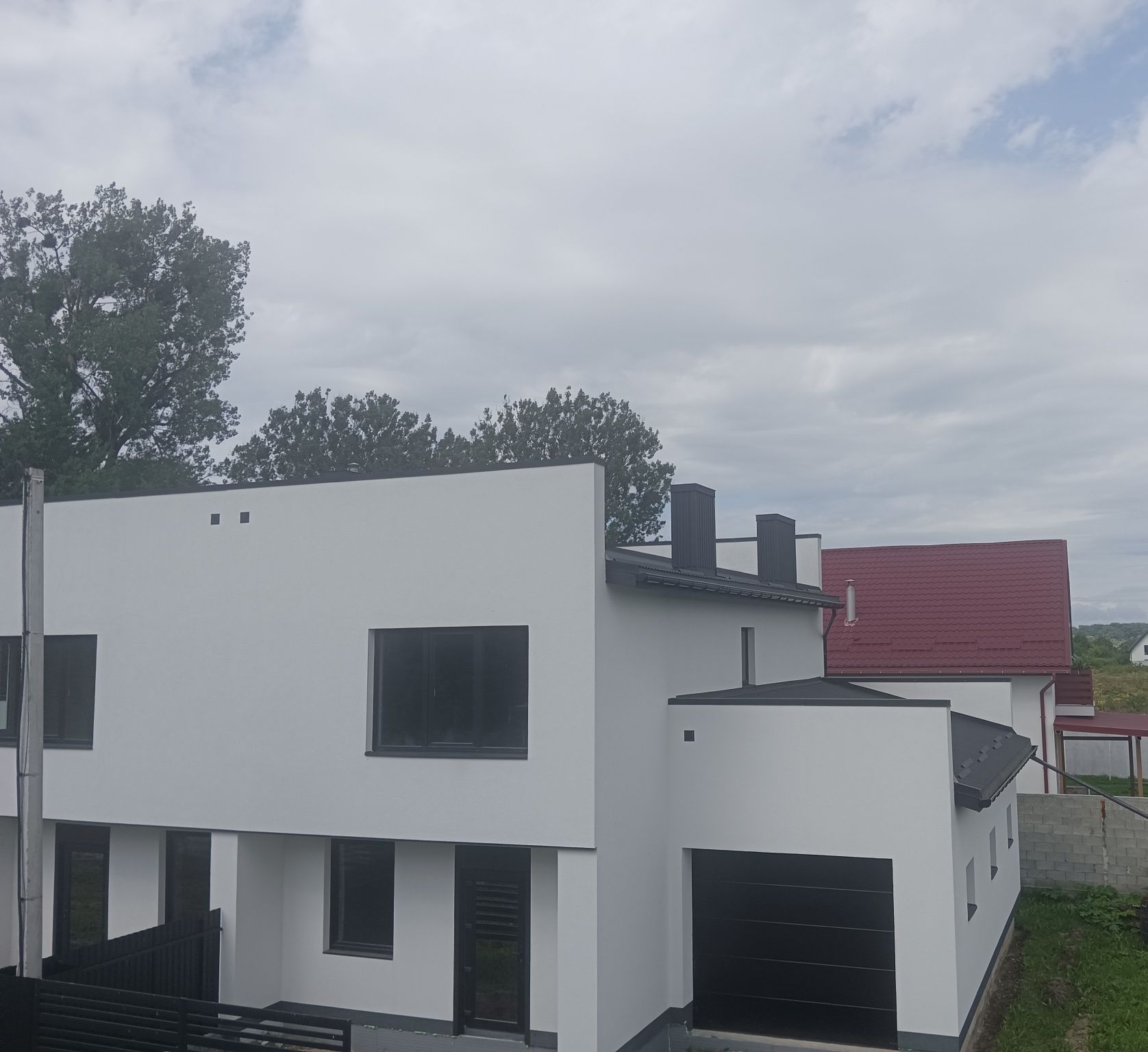 Продається будинок - спарка. С.Кожичі. 3км.до Львова