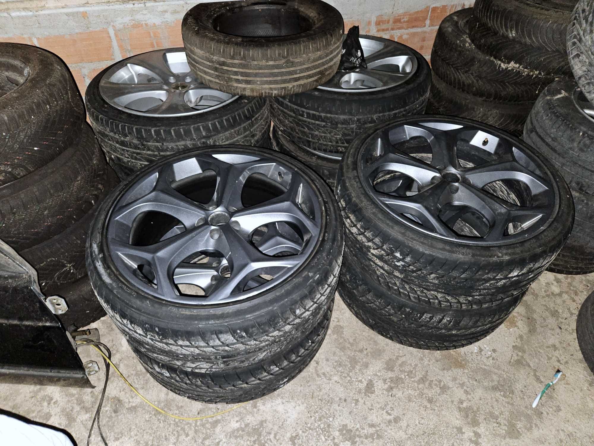 Jantes 22" furação 5x108 com pneus novos 265/35R22