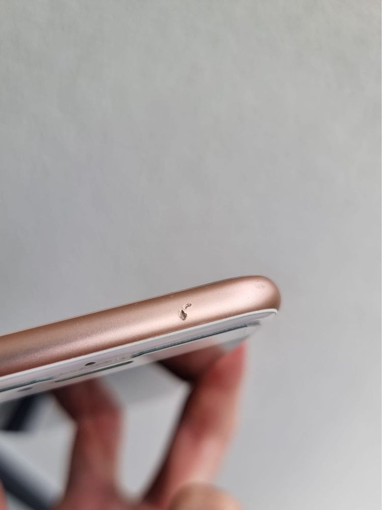 iPhone 8 różowe złoto/rose gold 64GB